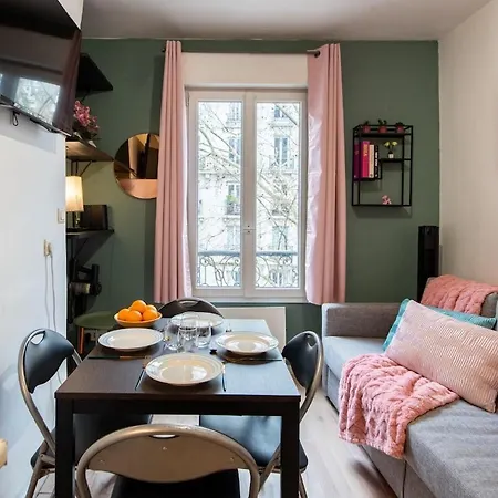 Stylish & Elegant I Metro Is Only 1minute Away I Near Montmartre