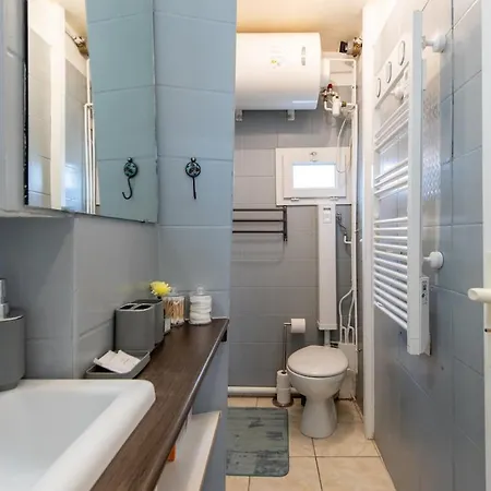 Stylish & Elegant I Metro Is Only 1minute Away I Near Montmartre Paris