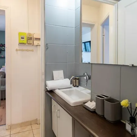 Stylish & Elegant I Metro Is Only 1minute Away I Near Montmartre