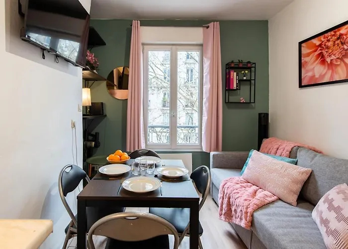 Stylish & Elegant I Metro Is Only 1minute Away I Near Montmartre