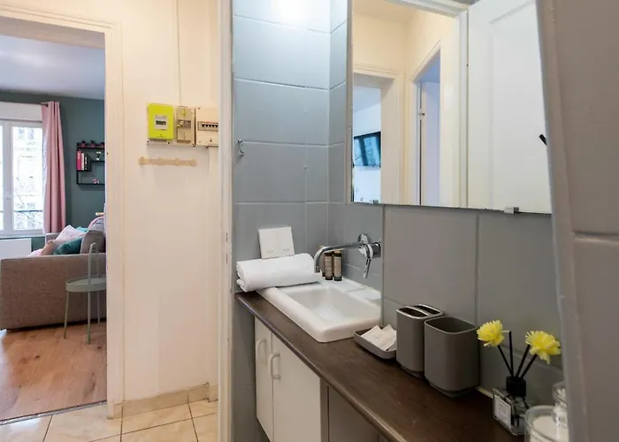 Stylish & Elegant I Metro Is Only 1minute Away I Near Montmartre